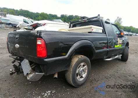 2010 Ford F-250 Xlt/Lariat/Xl z USA, uszkodzony, nr VIN 1FTSX2B50AEB15582